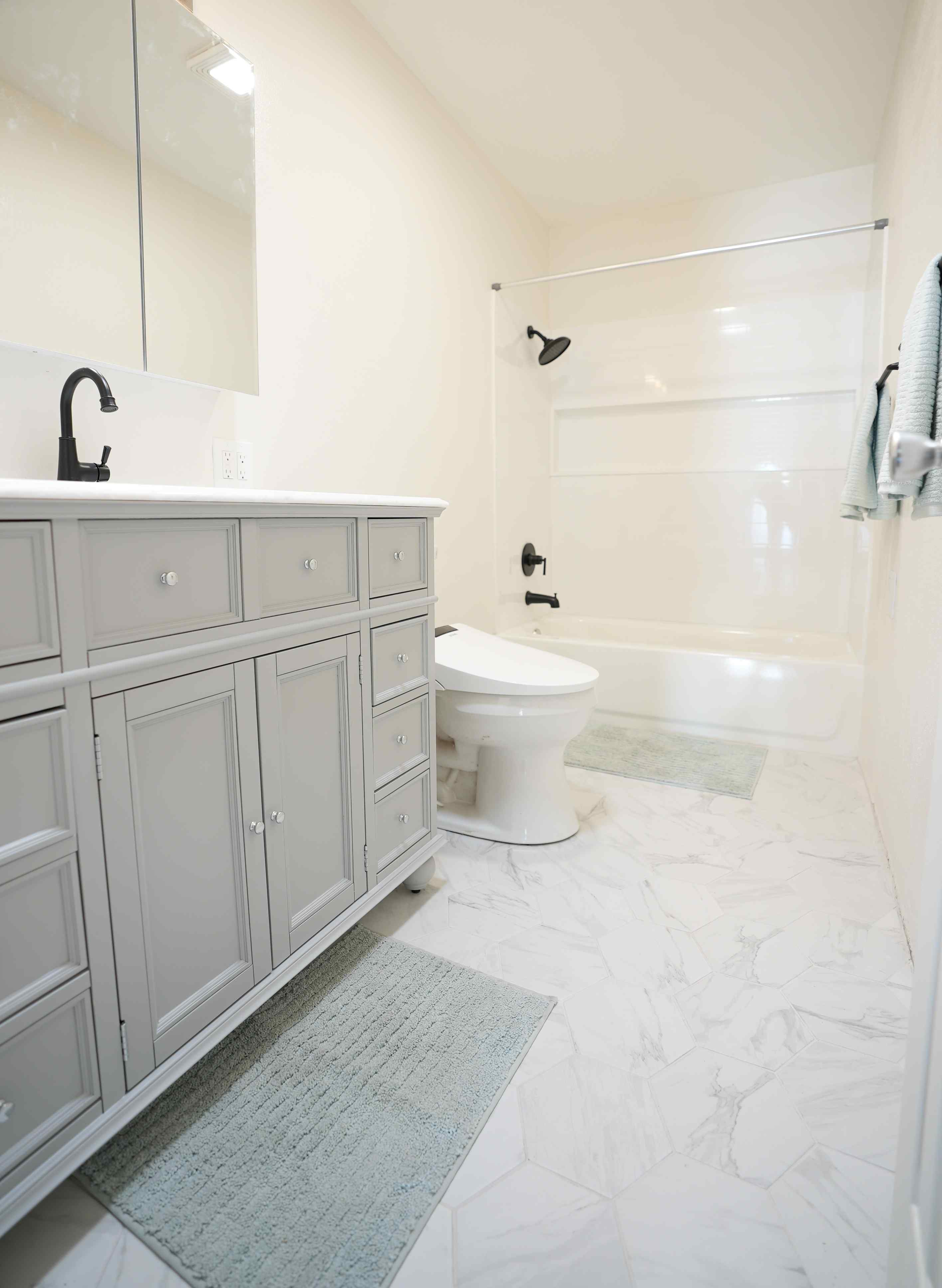 Full bathroom remodel, photo 1
